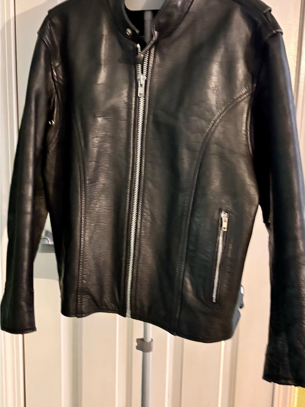 Harley-Davidson Black Leather Bomber/heavily discounted for personal reasons. - Picture 2 of 6